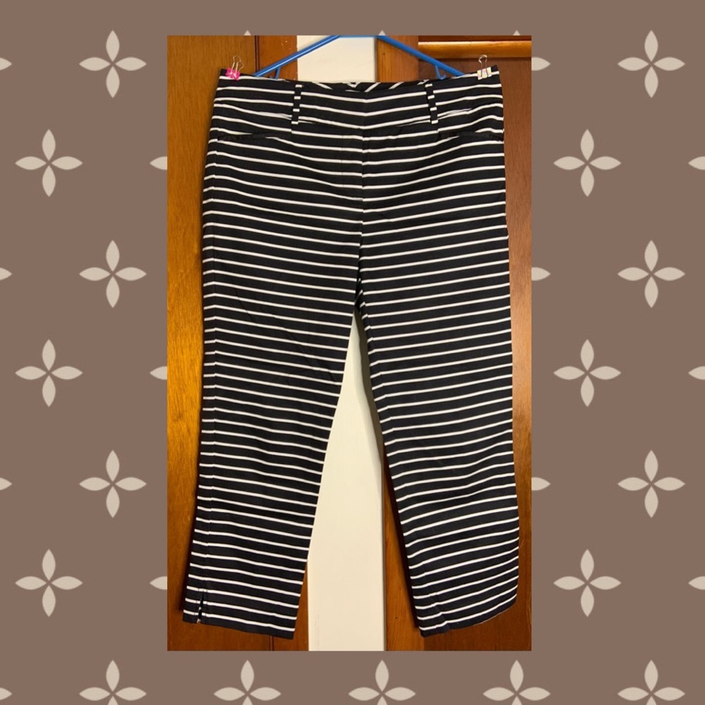 New York & Company Capri Pants